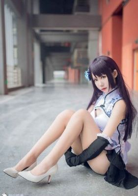 挣扎的亚当君