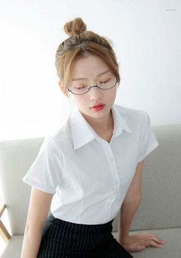年轻的家政保姆